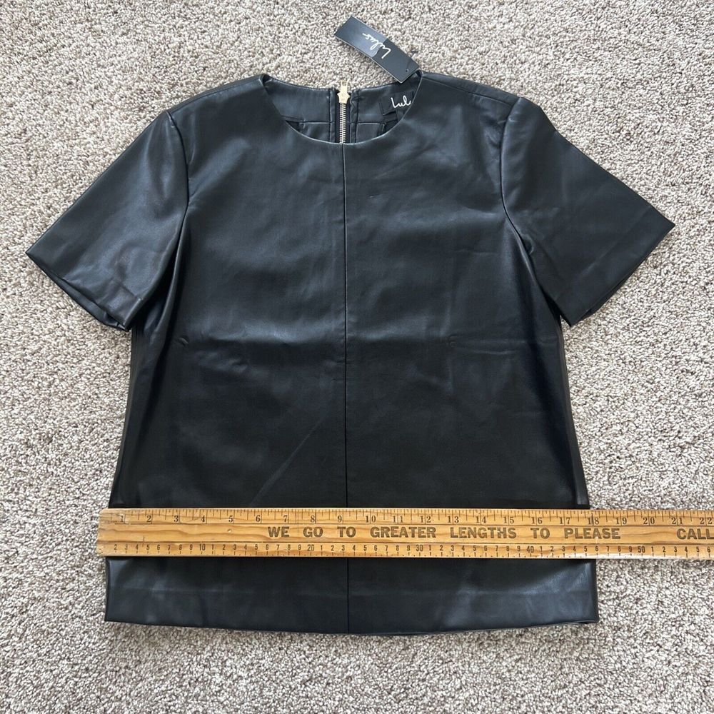 Lulus Chic Black Women's Top XS Vegan Leather Black Zip Black Elegant READ - Picture 12 of 13